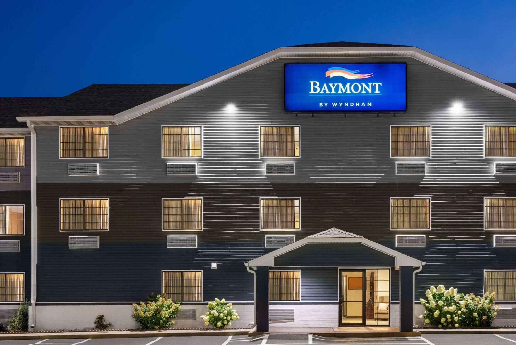 Baymont By Wyndham Cedar Rapids Ξενοδοχείο Εξωτερικό φωτογραφία