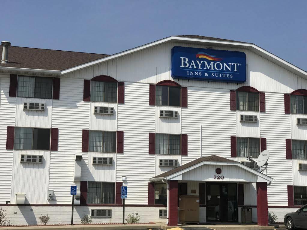 Baymont By Wyndham Cedar Rapids Ξενοδοχείο Εξωτερικό φωτογραφία